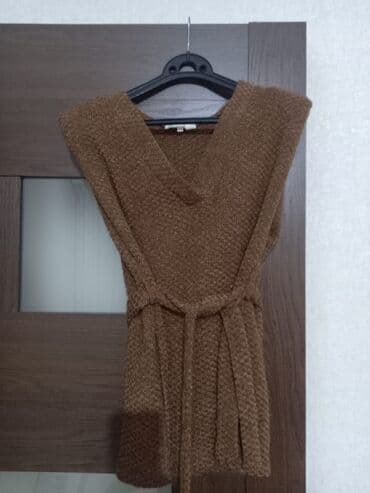 Qəhvəyi rəngli trikotaj jilet/kardiqan - Model: qolsuz, V-yaxa -