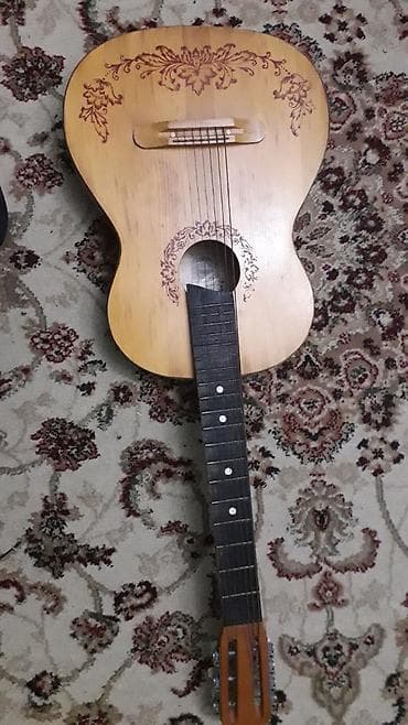gitara aksesuar: Sovet istehsalı 7 simli rus gitarası - Korpus: yuxarı deka ağacdan — 3