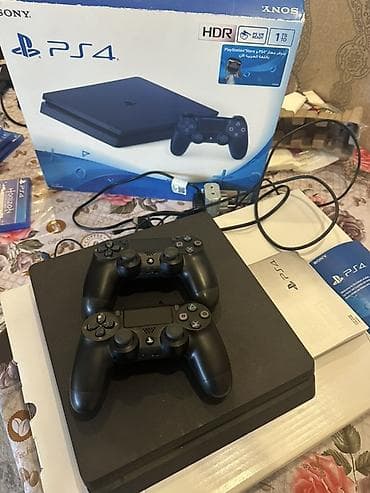ps4 minecraft: PlayStation 4 Slim 1TB . Çox Az İşlənib. 2 pult ama pultun birinin X — 1