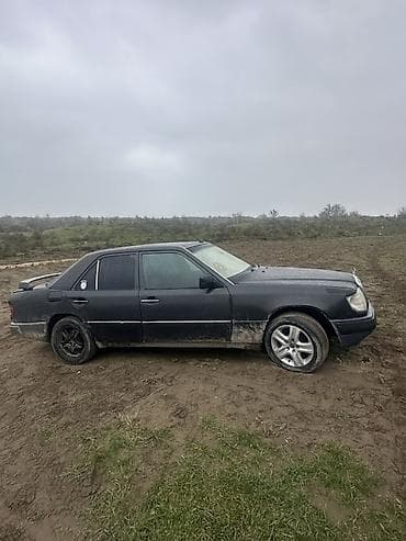 Ehtiyat hissələri: Mercedes-Benz E 200: 2 l | 1993 il Sedan — 2