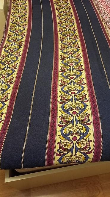 adyallar: Ağ bütöv yun, Naxçıvan yunu 1 kq 6 azn yorğan 10 kq olur 3 ədəd var — 1