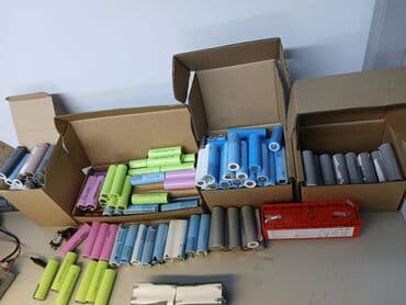 s8 edge ekran: Çox sayda üstdən çıxma işlək 18650 tipli Li‑ion akkumulyatorlar dəsti — 1