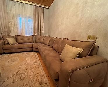 Yenidir teze mebeldi. 1400 alinib 700 satilir unvan mastaga açılır