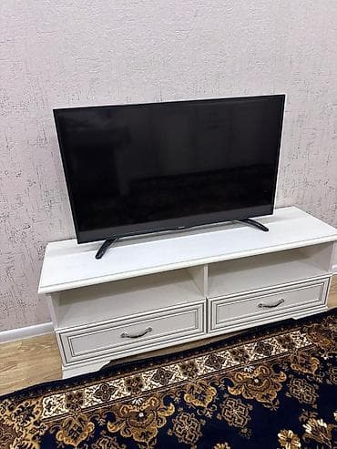 qapı otaq ucun: Klassik üslubda qonaq otağı mebel dəsti Tərkibi: - Geniş güzgülü — 2