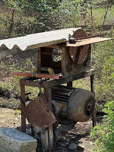 Sənaye tipli dairəvi mişar qurğusu - Güclü elektrik mühərriki ilə