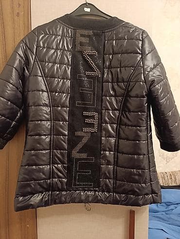 kurta: Qadın üst geyimləri – 2 model 1) Qısa, içi cins detallı şişmə gödəkçə — 3