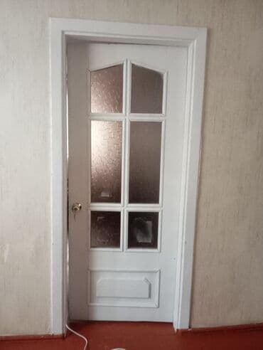 Quru inşaat materialları: Ağ rəngdə otaq qapısı – şüşəli dizayn - Material: ağ rəngdə boyalı — 2