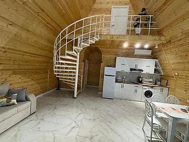 Həyət evləri və villalar: Kirayə üçün taxta interyerli A‑frame tipli rahat dağ koteci - — 9