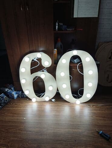 2ci el qapi: Rəqəmlər satilir stansart olcu işqlarla birlikde veya sade kesim — 3