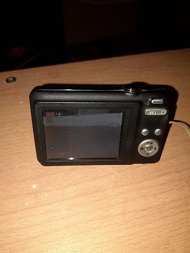 Fujifilm kompakt fotoaparat 14megapixell adaptir vs mikro karti yoxdur — 3