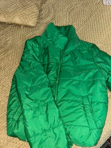 qadınlar üçün tvid jaketlər: Yaşıl rəngli puffer/qalın yüngül kürkçülü gödəkçə - Parlaq yaşıl ton — 1