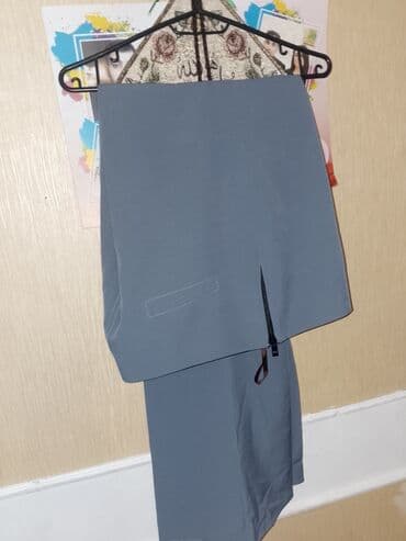 i̇ldırımlı qadın ətəkləri: Boz rəngli qadın etek - Kəsim: düz, yüngül A-kəsimə yaxın, dizdən — 2