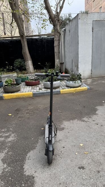 smakat: İşlənmiş Elektrik samokat 8", 351 - 500 Vt, 16 - 25 km/s, Ünvandan götürmə — 1