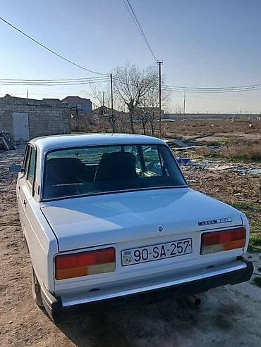 LADA 2107 sedan – ağ rəngli, 4 qapı, arxaötürücülü klassik model — 3