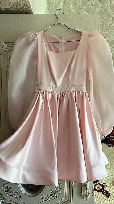 ağ donlar instagram: Pudra-çəhrayı rəngdə zərif qısa don. - Modell: fit-and-flare (yuxarı — 1