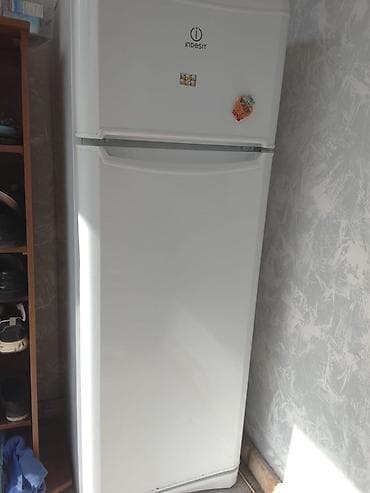 mini soyuducu satilir: 2 qapılı Indesit Soyuducu Satılır, rəng - Ağ — 1