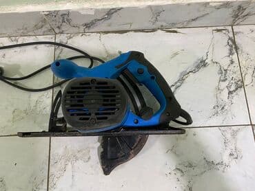 uqlarez mişar: Elektrikli Taxta mişarı.Ideal veziyyetdedir saat kimi işləyir — 5