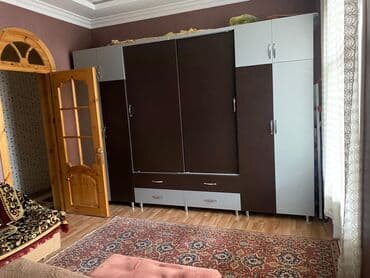 7 ve 8 mkr satilan evler: 6 otaqlı, 7000 kv. m, Orta təmir — 8