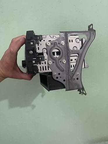 iphone 7 plus 2 el: Toyota orijinal avtomobil maqnitafonu (head unit) – ikiqat DIN ölçülü — 5