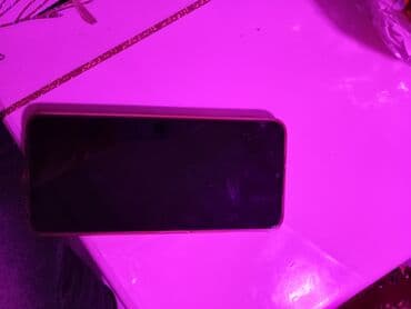 telefon ekran şəkilləri: Smartfon – geniş ekranlı, ön tərəfdə damla tipli kamera kəsiyi olan — 2