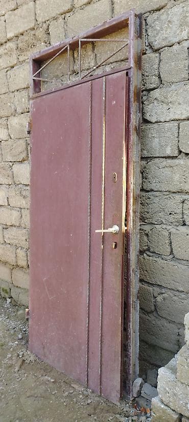 gence qapi: Salam Aleykim seyif qapı yaxşı vəziyyətdədir uzunu 2.30 eni 1 metrdir — 1