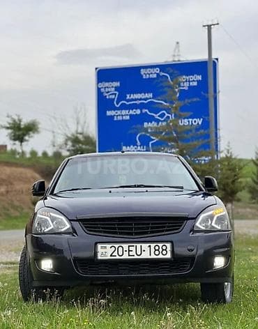 niva 4 qapili: LADA Priora sedan ili 2013 . özünə ideal piryora axtaranlar narahat — 1