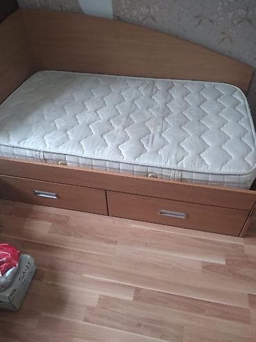 Təknəfərlik çarpayı, Bazasız, Matras ilə, Siyirməli