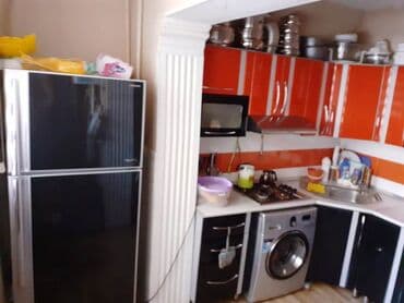 9 ci mikrorayon satilan evler: Bakı, 3 otaqlı, Köhnə tikili, m. Neftçilər, 80 kv. m — 9