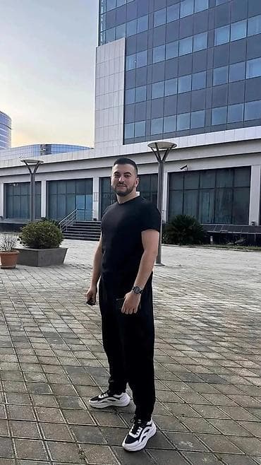 ecemi: Salam ozume kiraye ev axtariram 25 yasim var programist islirem hemde — 6