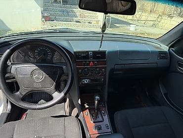 bmw e36 angel: Mercedes-Benz C-Class: 2.2 l | 2000 il Sedan — 3