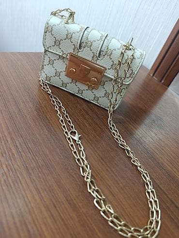 çanta: Zəncirli mini çanta - Rəng: krem-ağ fon üzərində qızılı naxışlı — 1