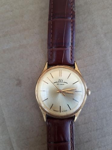 Qol saatı, Luch, rəng - Qızılı