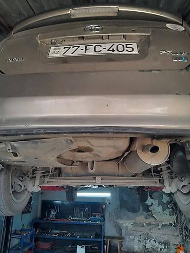 turbo az e220: Toyota Prius hibrid sedan tecili satlir - Model: Toyota Prius (2-ci — 5