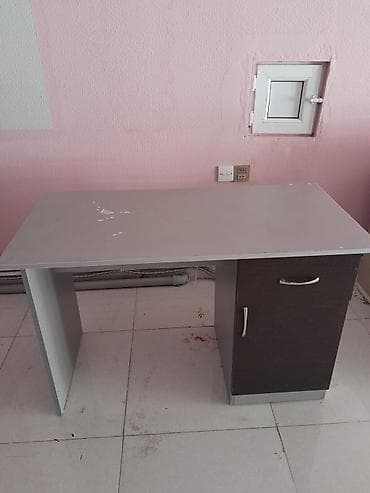 Manikur masasi 3 eded var.1ededi 50azn. elaqe nomre 050 328 99 03 -