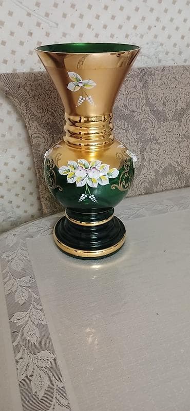 madonna servis: Kolleksiya üçün dekorativ qab-qacaq və vazalar dəsti - Porcelan — 8