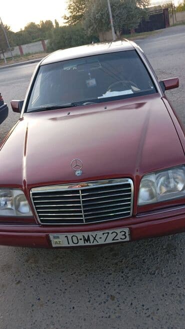 vurux maşınlar: Mercedes-Benz : 2.2 l | 1993 il Sedan — 1