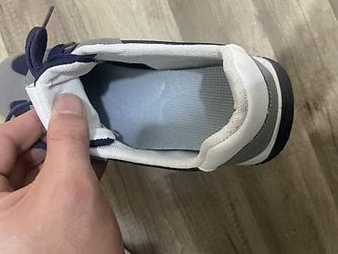 Səndəl və şəp-şüplər: Kişi idman ayaqqabısı - Rəng: tünd göy/navy və boz kombin - Üst — 3