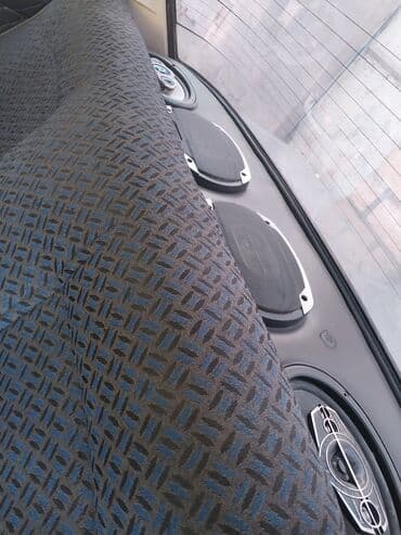 турбо.аз все об автомобилях в азербайджане: Lada klassik sedan Xüsusiyyətlər: - Korpus: 4 qapılı sedan, gümüşü — 2