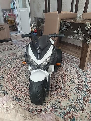 maşın üçün apteçka: Uşaq üçün elektrikli üçtəkərli motosiklet musiqili uizbisi flaşka yeri — 2