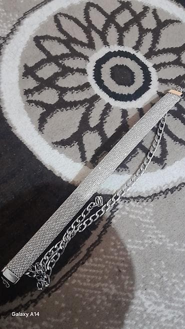 qol satlar: Cəmi 1 dəfə toya geyinilib özü 100 manata alınıb.Toy, nişan — 7