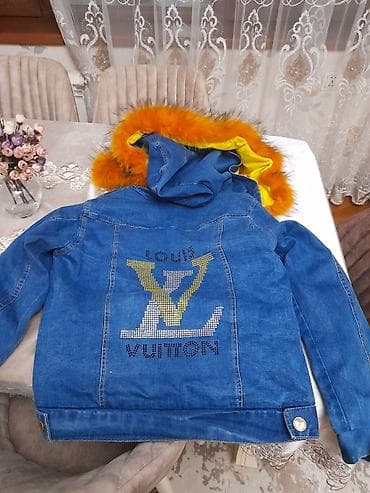 yeni model koftalar: Cins kurtqa satılır təzədir razmer düz olmadıgı ücün satılır 3 xl 20 — 1