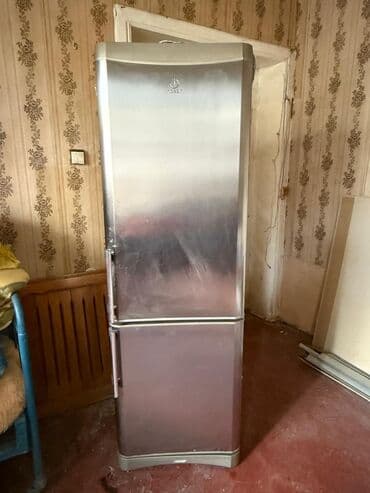 2 qapılı Indesit Soyuducu Satılır, rəng - Boz lalafo.az -da 2 qapılı Indesit Soyuducu Satılır, rəng - Boz