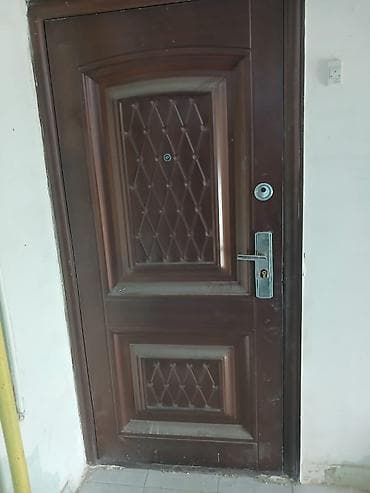 Seyf qapı – 2 ədəd - Material: metal seyf tipli giriş qapısı - Rəng