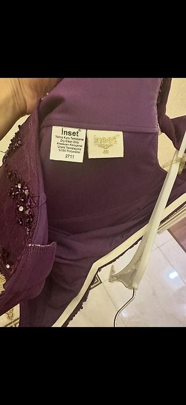 yeni il geyimleri instagram: Bənövşəyi rəngdə, uzun axşam/ziyafət paltarı. - Model: qalın askılı — 3