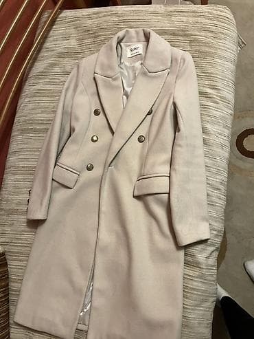 flo memar ecemi: Qadın palto – Robin - Model: iki cərgəli düyməli, qabarıq döşlüklü — 1