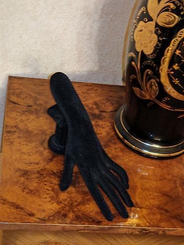 Другой декор и предметы интерьера: Фигура, цвет - Черный — 1