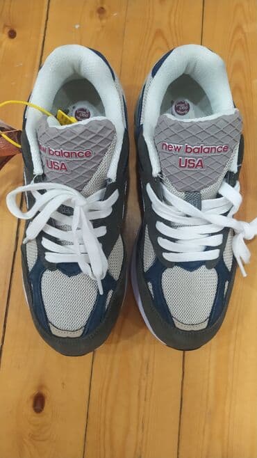 Səndəl və şəp-şüplər: Təzədi Moskvadan alınıb 100manata razmeri balaca olduğuna göre 50man — 3