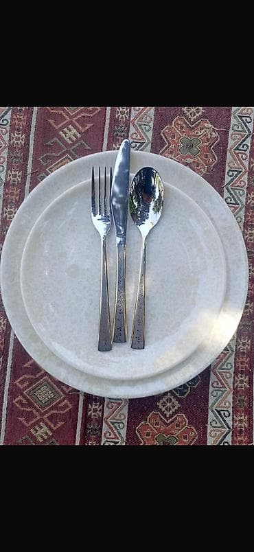 Kafe/Restoran üçün aşağıda qeyd olunan əşyalar satılır.Çox az istifadə — 2