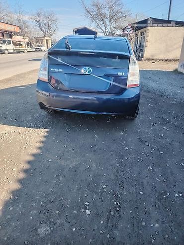 prius 20 kuza yan guzgu: Toyota Prius Hybrid – mavi rəng, 5 qapılı hetçbek. Mator nömrə — 2