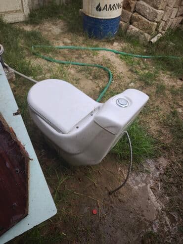 Bir hissəli (monoblok) unitaz – OXFA brendi. Xüsusiyyətlər: - Üst